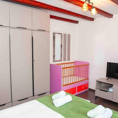 La Coti Villa Tarlungeni ภายนอก รูปภาพ