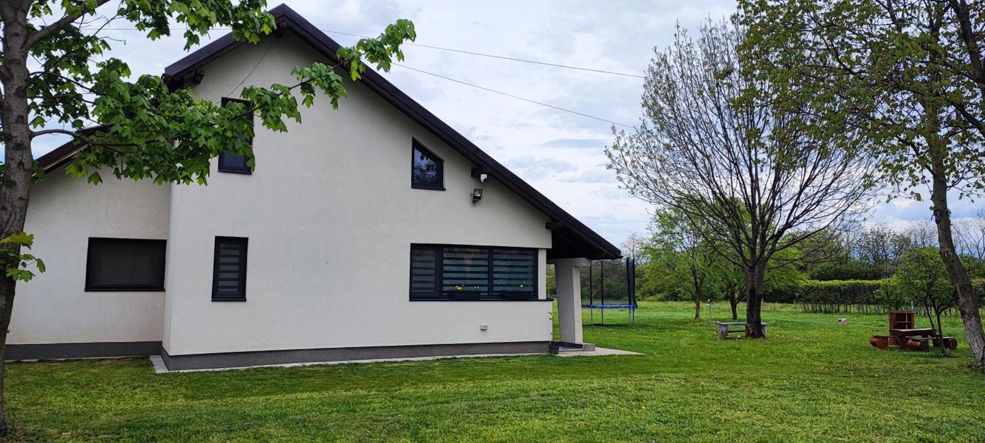 La Coti Villa Tarlungeni ภายนอก รูปภาพ