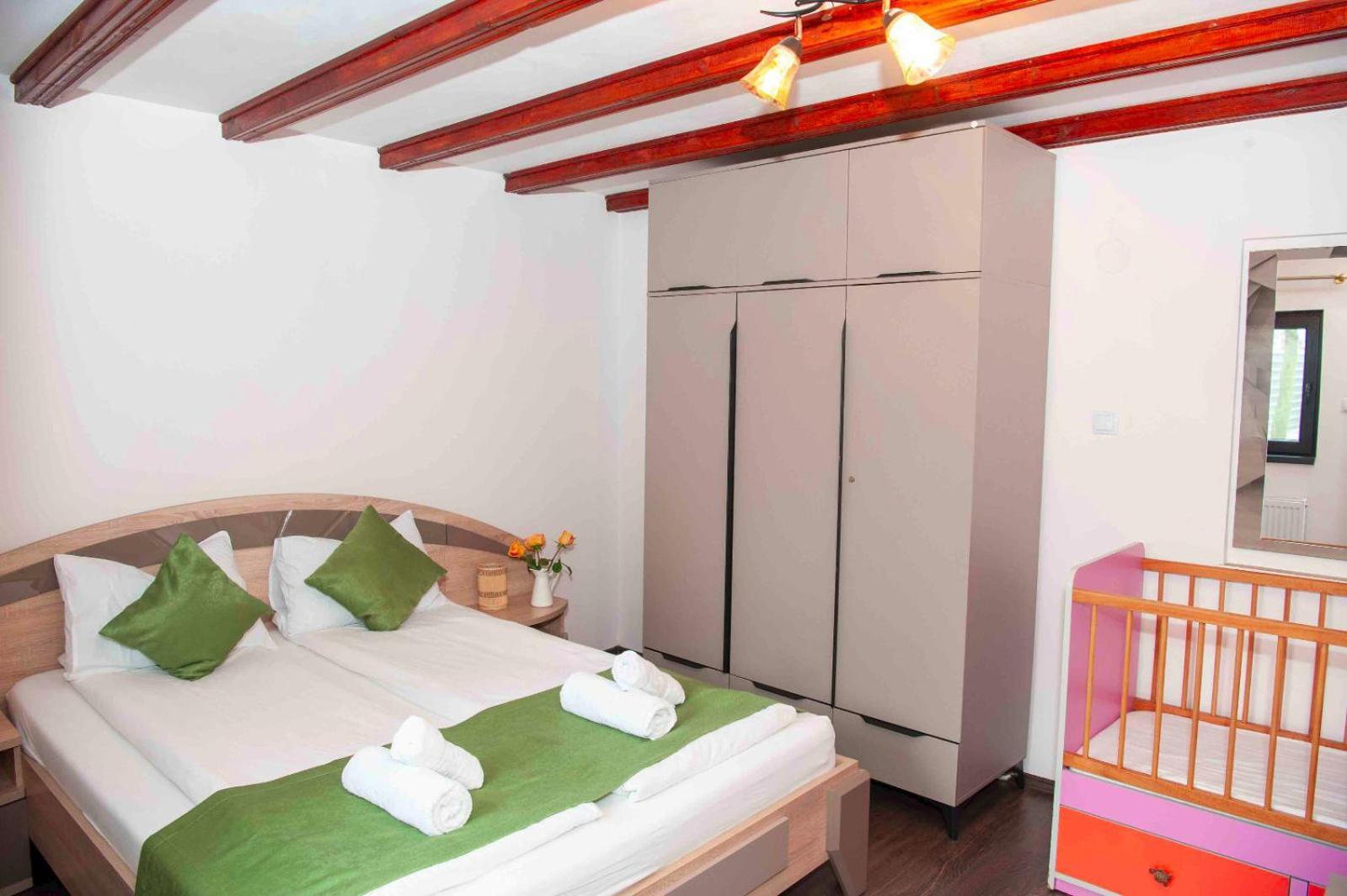 La Coti Villa Tarlungeni ภายนอก รูปภาพ