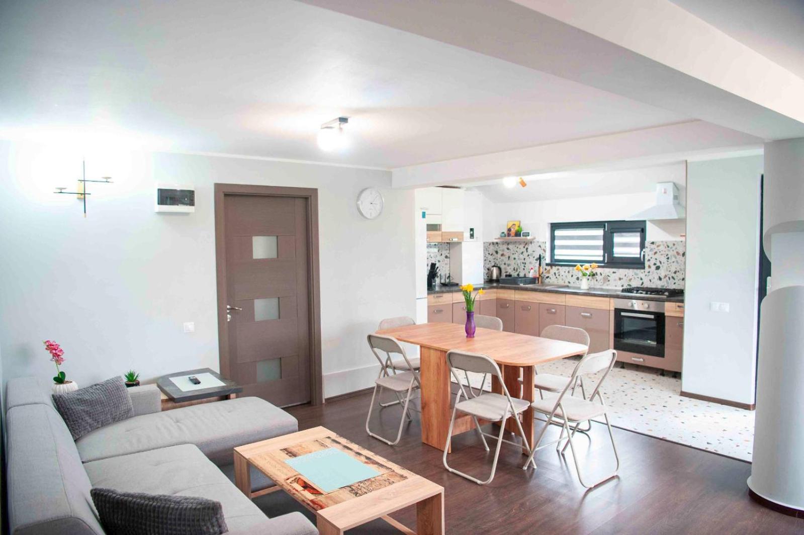 La Coti Villa Tarlungeni ภายนอก รูปภาพ