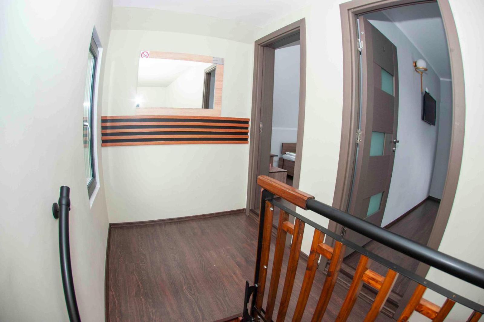La Coti Villa Tarlungeni ภายนอก รูปภาพ