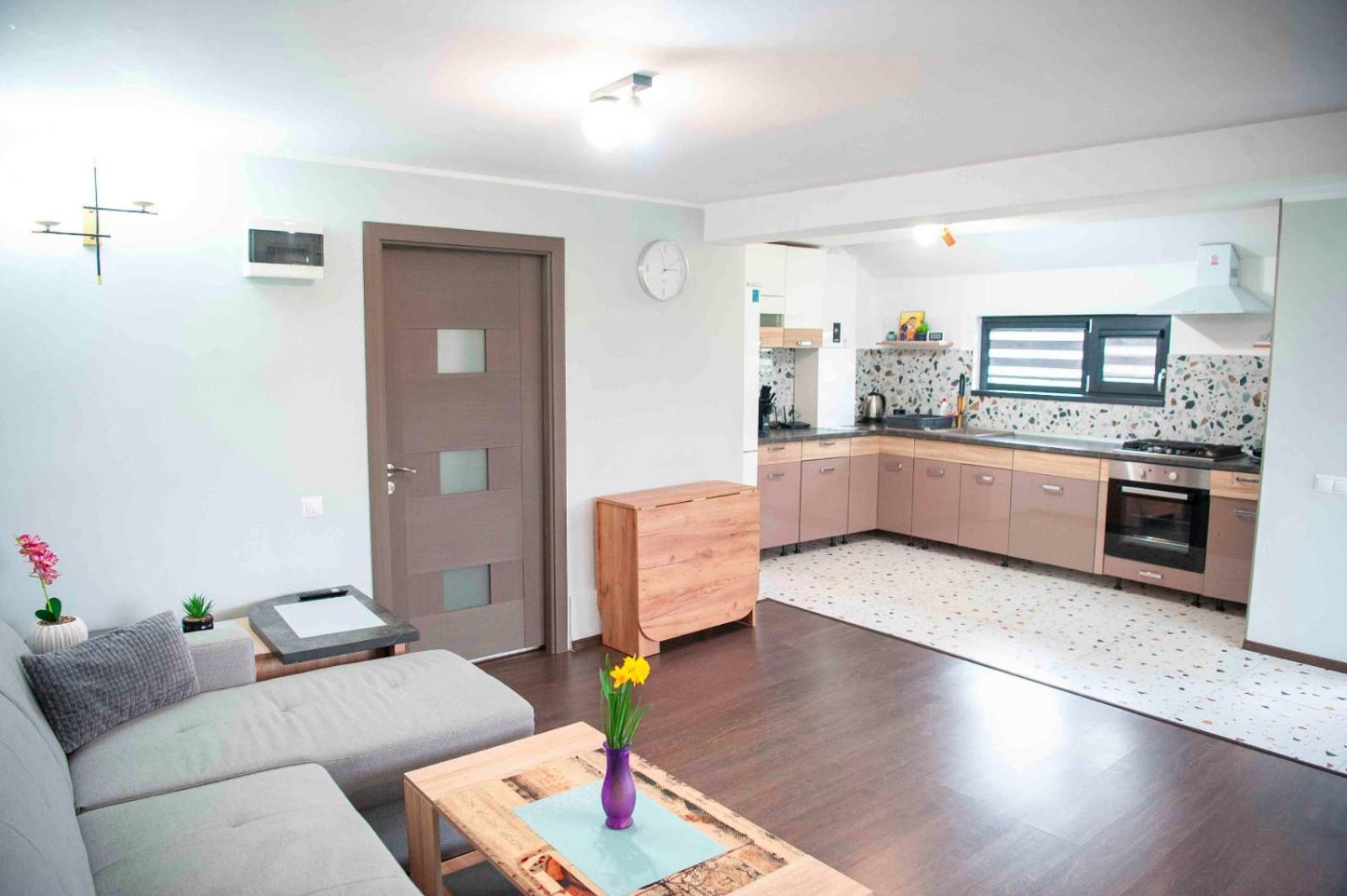 La Coti Villa Tarlungeni ภายนอก รูปภาพ
