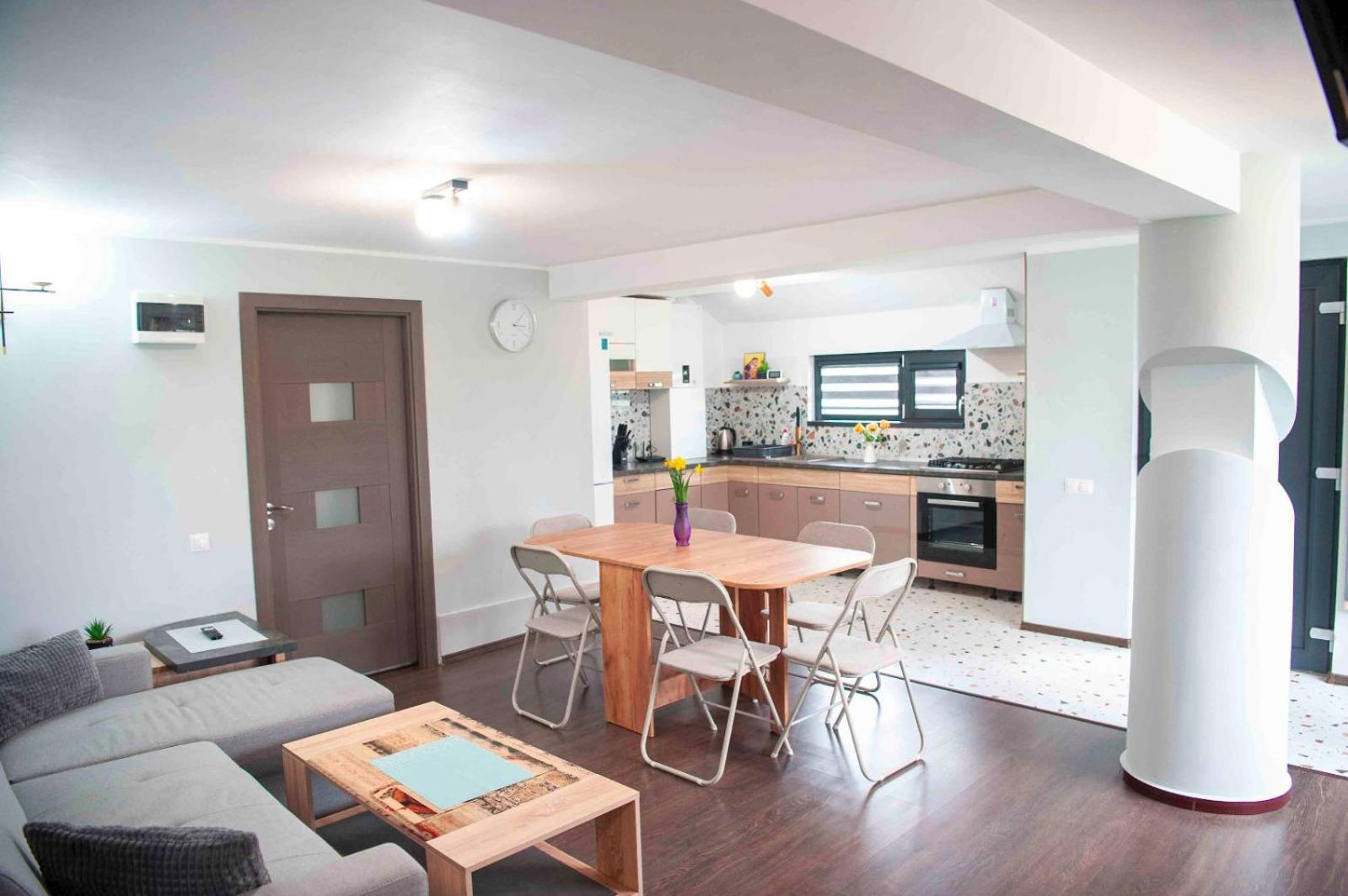 La Coti Villa Tarlungeni ภายนอก รูปภาพ